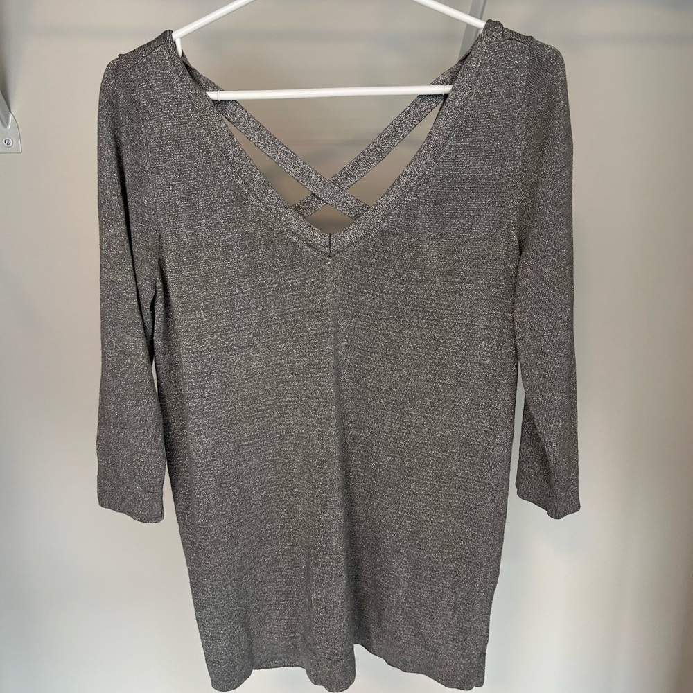 🧡5/$25🧡Smart Set Metallic Gray Knit Top